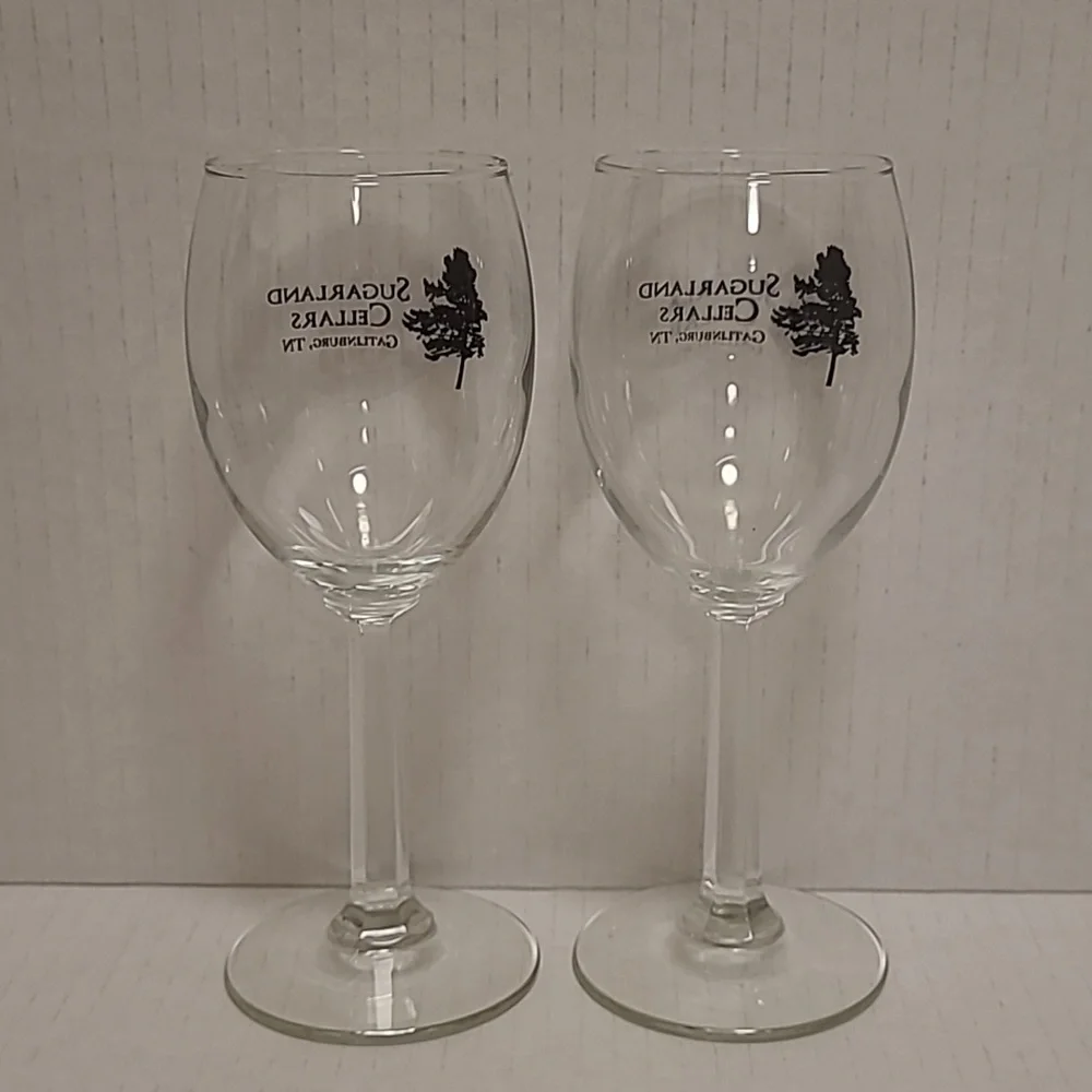 Pair of Sugarland Cellars Gatlinburg TN Wine Glasses